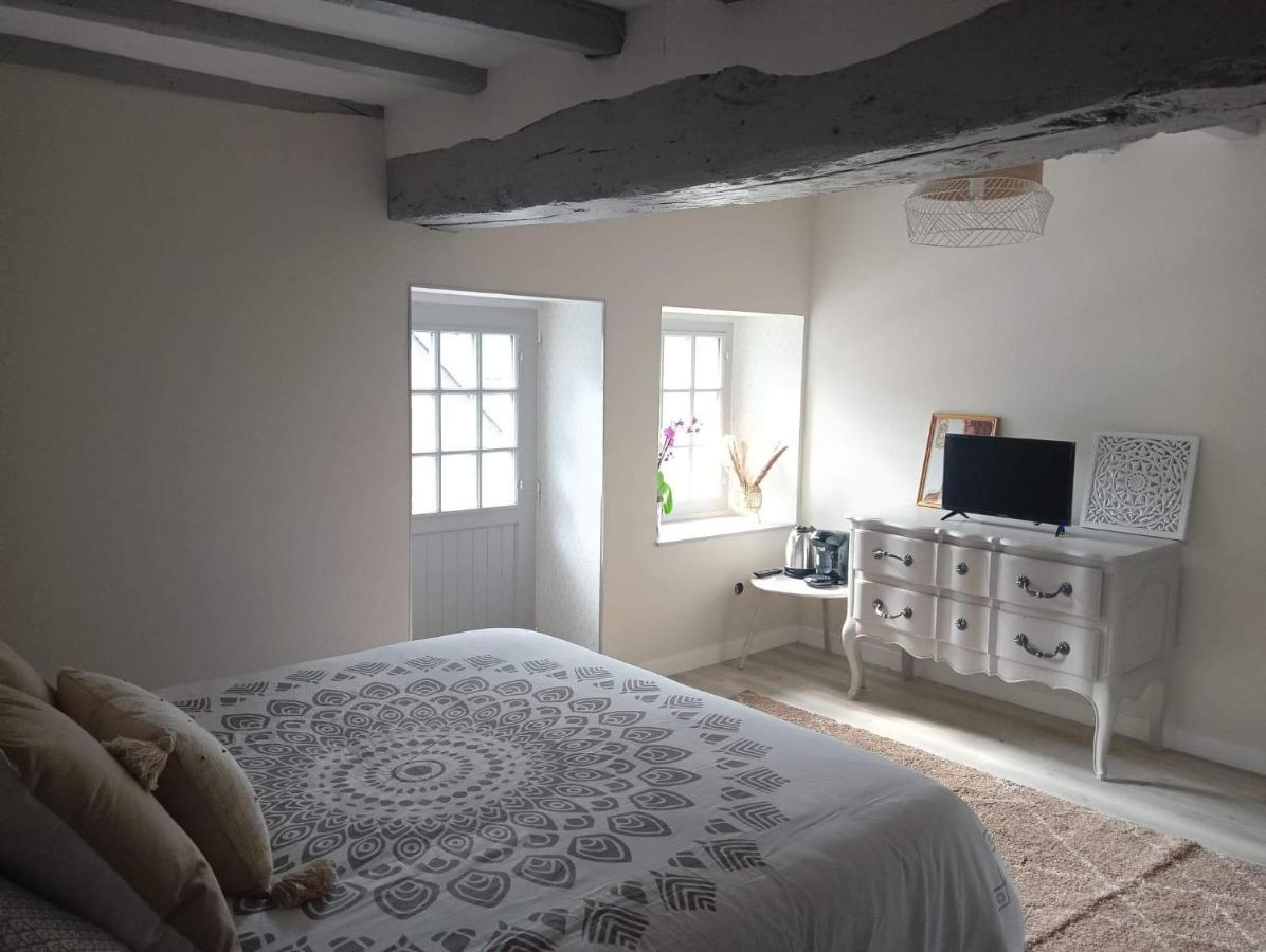 Chambre D'Hote Familiale De La Maison Bleue Lanvallay ภายนอก รูปภาพ