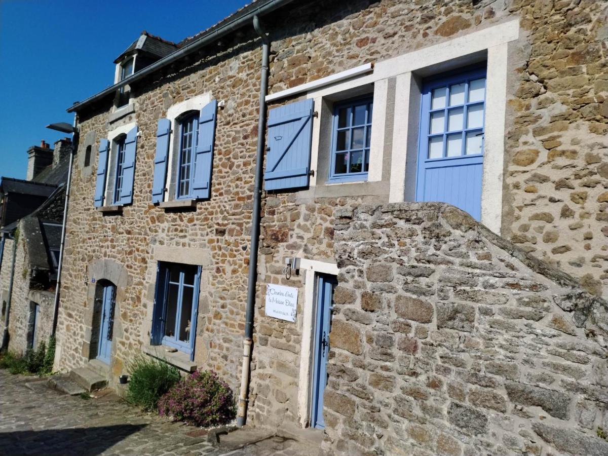 Chambre D'Hote Familiale De La Maison Bleue Lanvallay ภายนอก รูปภาพ