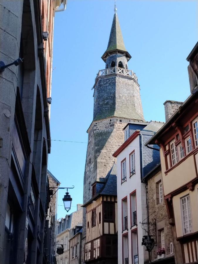 Chambre D'Hote Familiale De La Maison Bleue Lanvallay ภายนอก รูปภาพ